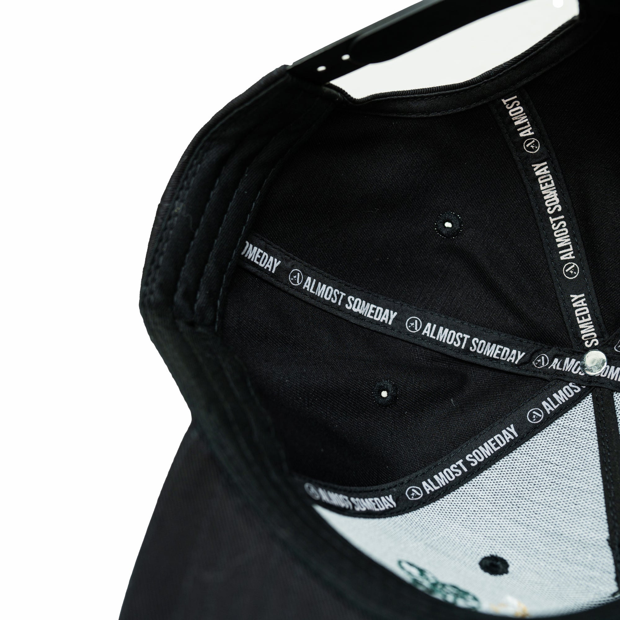 Storefront Snapback Hat (Black)